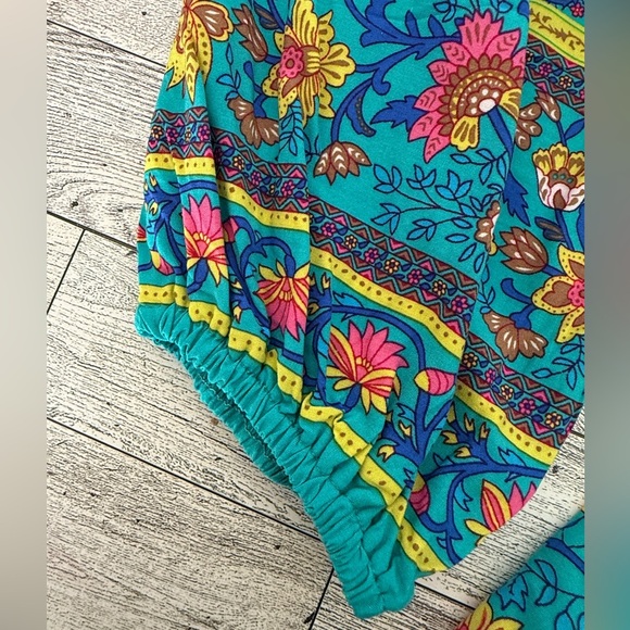 Beautiful Bright Colored Flowy dress for Spring/Summer Boho babydoll dress feel - Picture 8 of 8